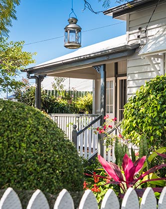 Tidy pruned neat style front garden