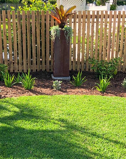 Empire Zoyzia turf with Corten steel edging